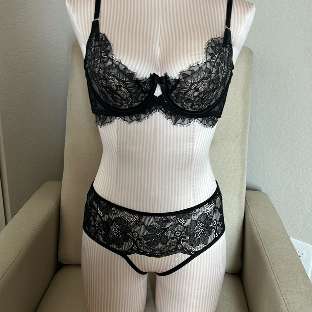 Bra and panty set